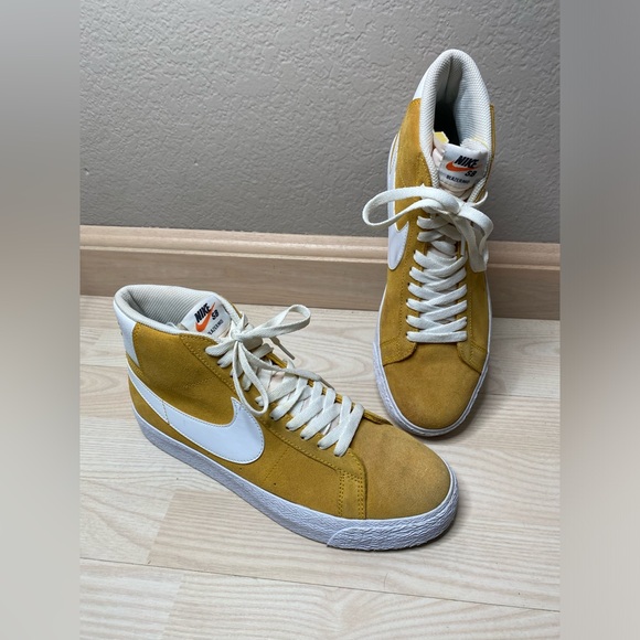 Nike Other - Nike SB Zoom Blazer Mid University Gold Sneakers 864349-700 Men’s Shoes Size 9
